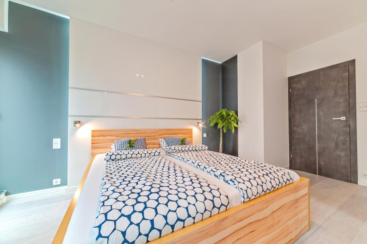 Apartamenty Homely Place Serce Poznania - Stary Rynek - Parking Apartment Poznan