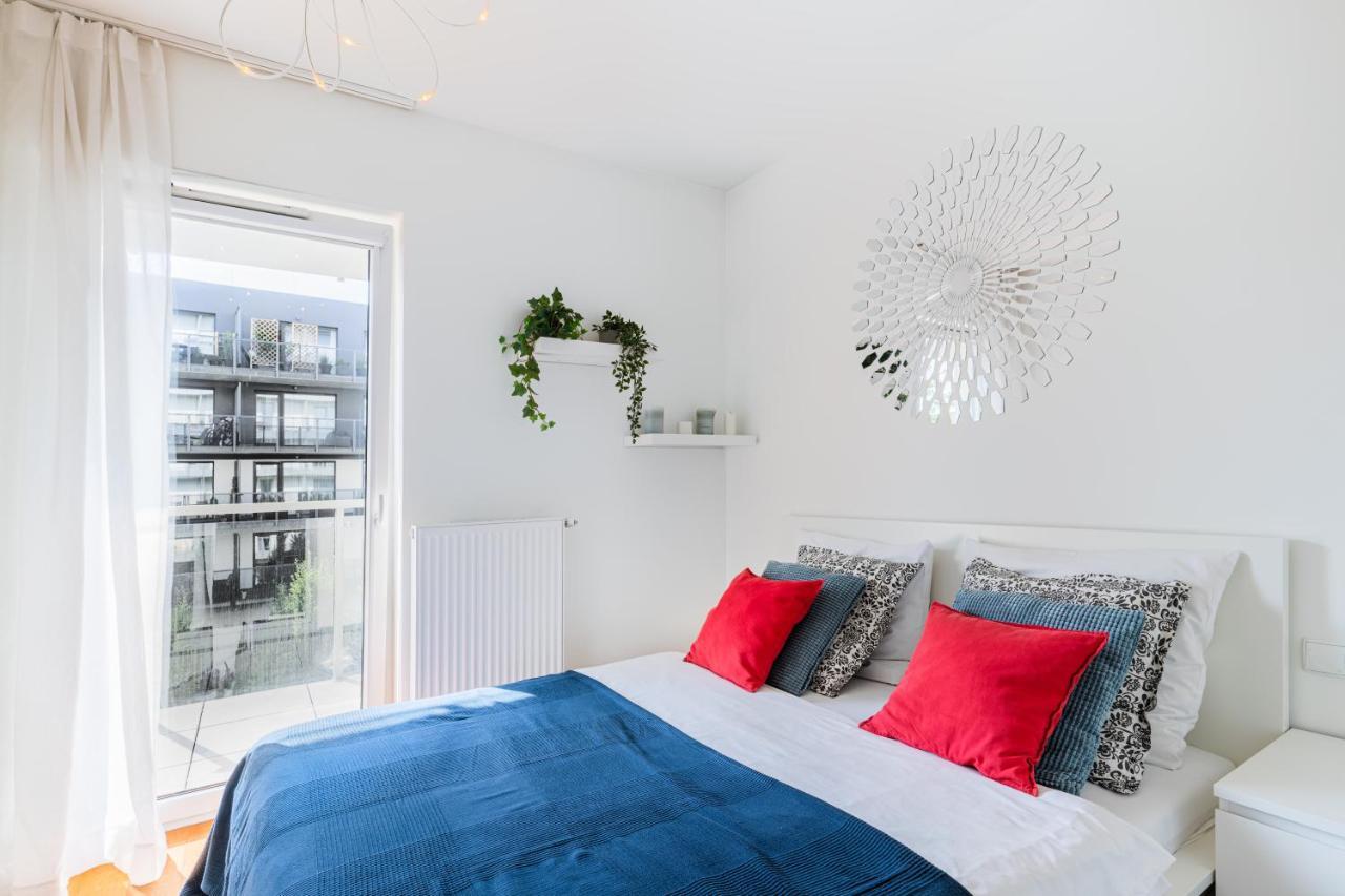 Apartamenty Homely Place Serce Poznania - Stary Rynek - Parking Apartment Poznan