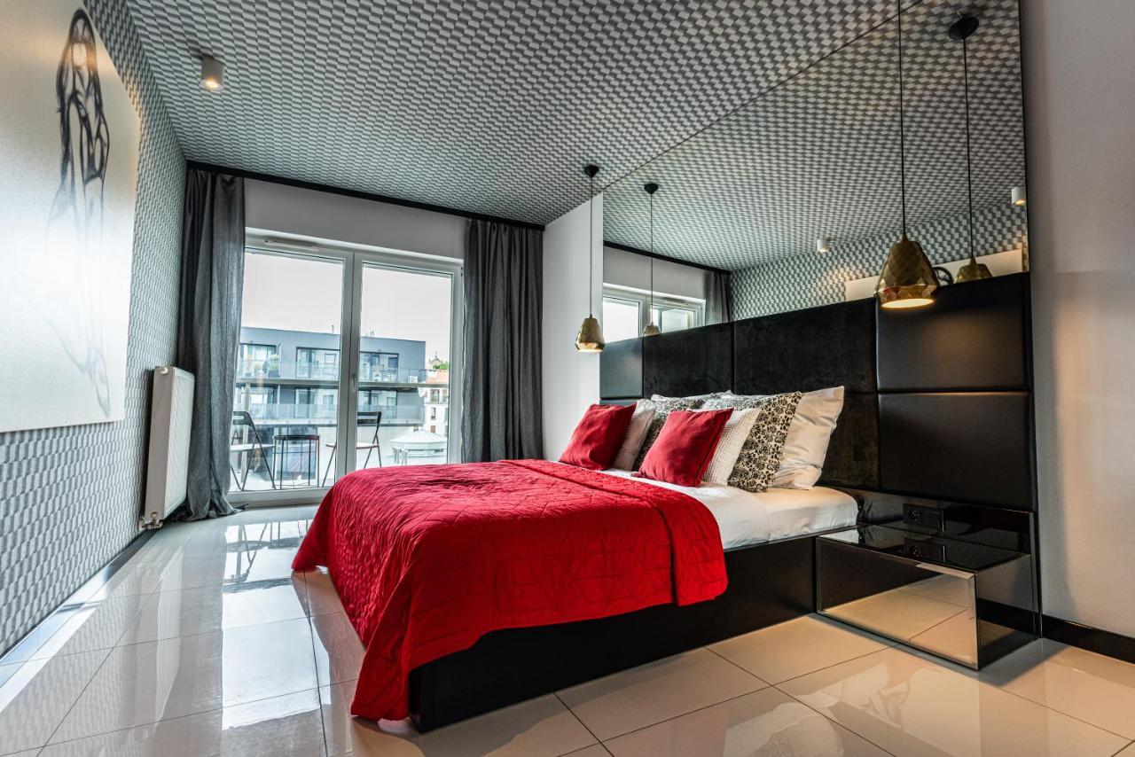 Apartamenty Homely Place Serce Poznania - Stary Rynek - Parking Apartment Poznan