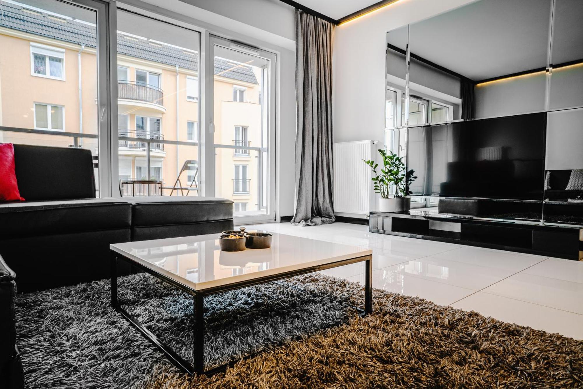 Apartamenty Homely Place Serce Poznania - Stary Rynek - Parking Apartment Poznan
