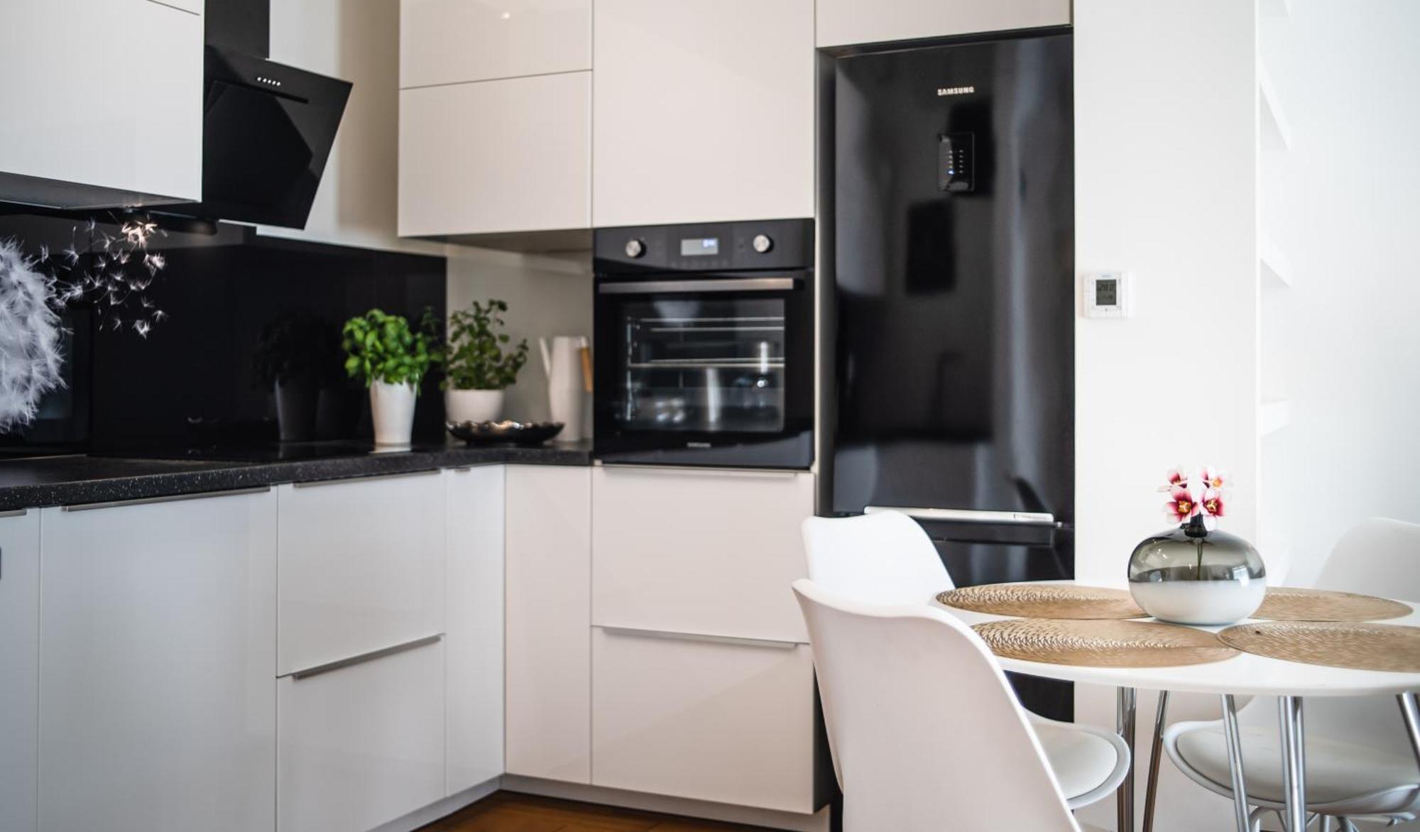 Apartamenty Homely Place Serce Poznania - Stary Rynek - Parking Apartment