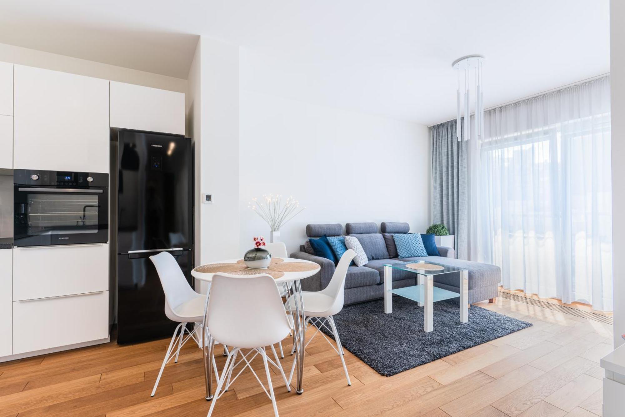 Apartamenty Homely Place Serce Poznania - Stary Rynek - Parking * Poznan