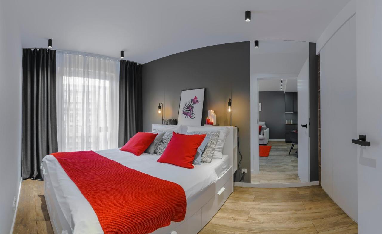 Apartamenty Homely Place Serce Poznania - Stary Rynek - Parking Apartment