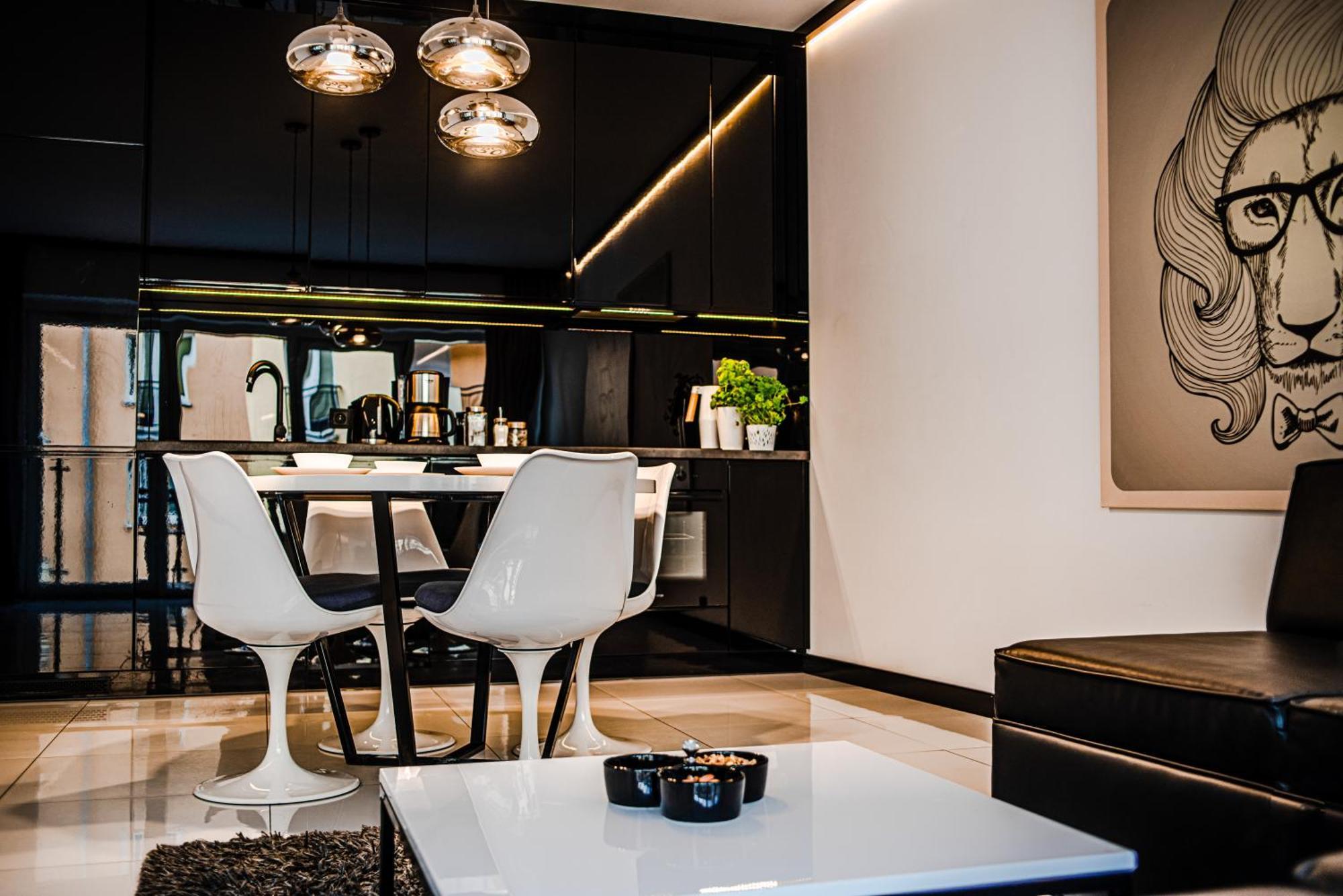 Apartamenty Homely Place Serce Poznania - Stary Rynek - Parking *