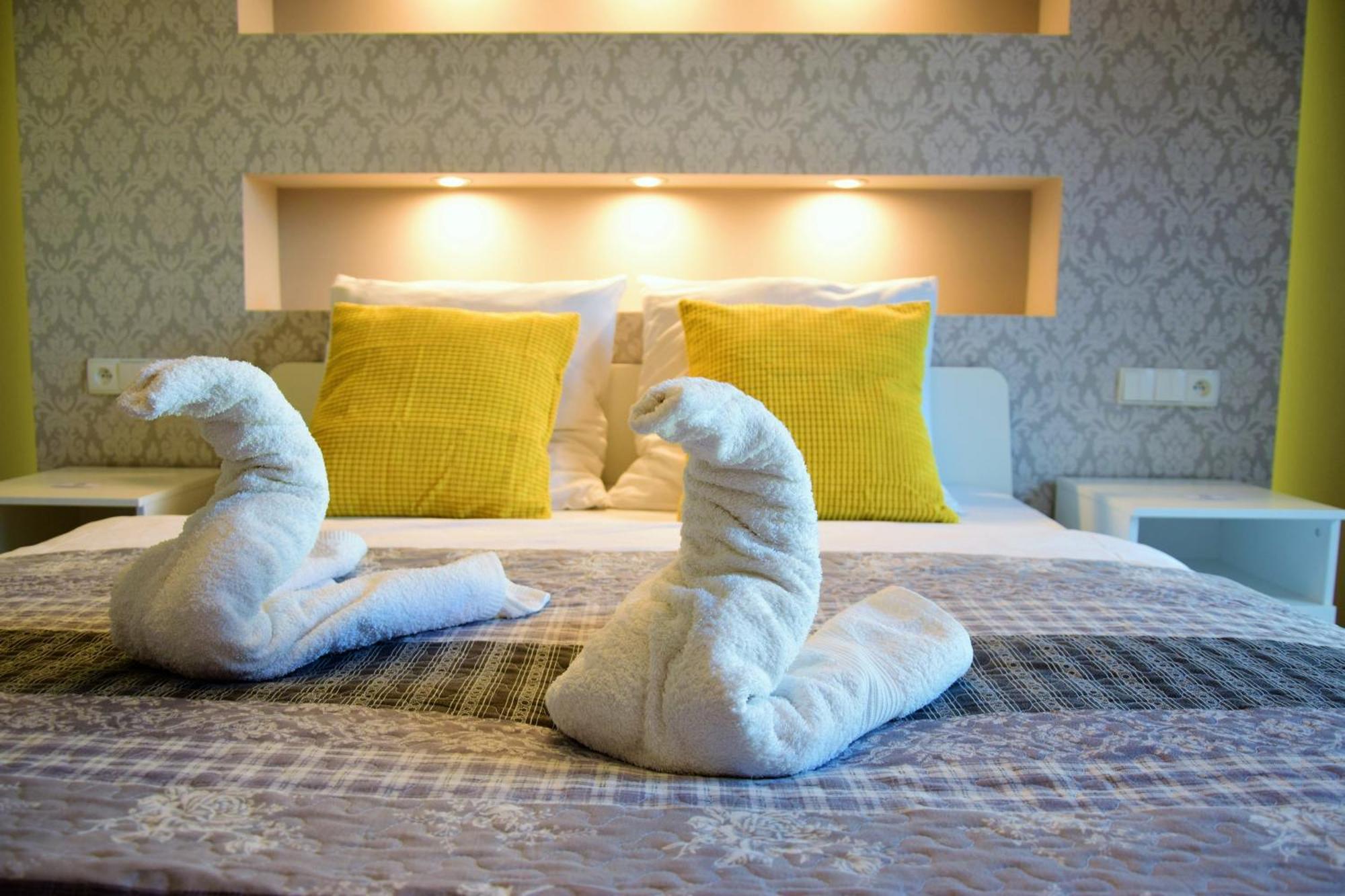 Apartamenty Homely Place Serce Poznania - Stary Rynek - Parking Apartment